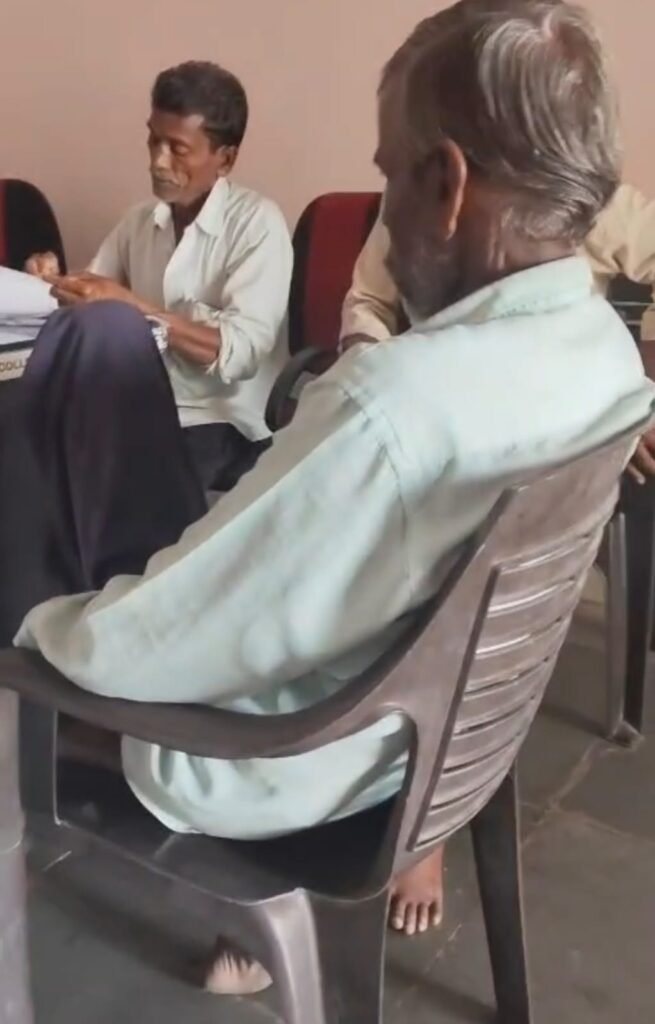 पंचनाम्याचा ‘ऑन-टेबल’ खेळ! बांधावर न जाताच शेती नुकसानीचा ऑन-द-स्पॉट बनाव